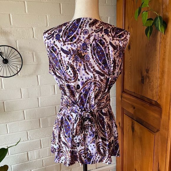 Essentials by Milano blouse - Picture 4 of 8